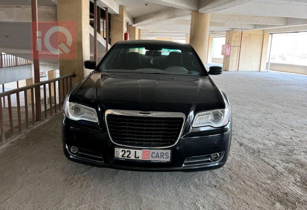 کرایسلەر 300